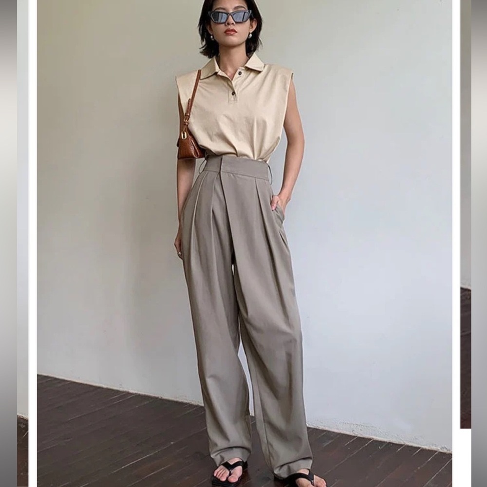 Jolie-pleated trouser pant.